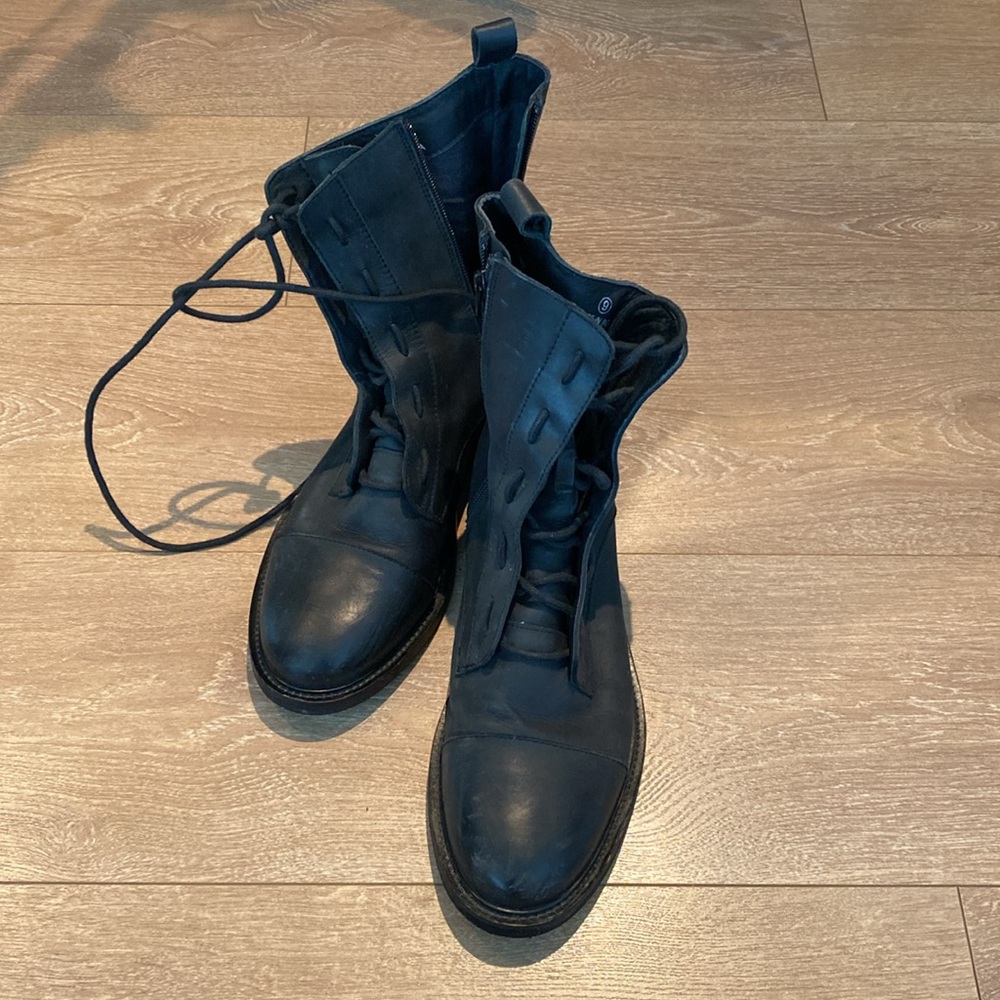 Urban Outfitter men's lace up boots